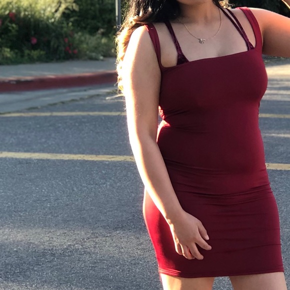 Dress - Picture 2 of 4